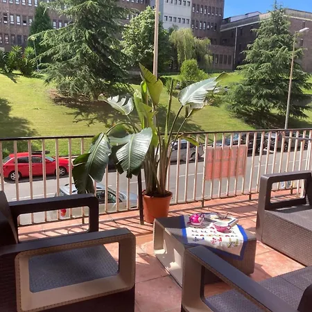 Precioso Luminoso Con Terraza 아파트 오비에도